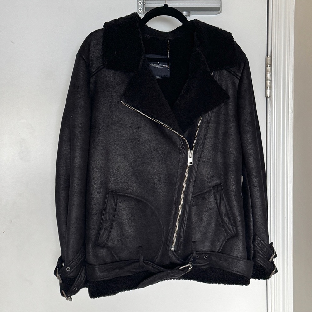 Black Sherpa Aviator Jacket | American Eagle Outfitters | LG